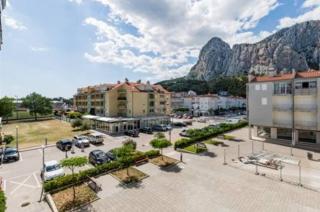 Granny Mira - Omiš - 2