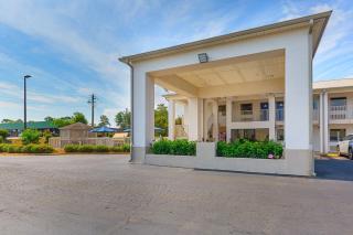 Motel 6-Albany, GA - 6