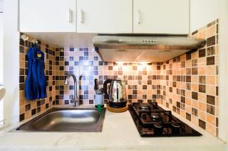 1BR The Wave Kuningan Apartment near Kota Kasablanka By Travelio - 3