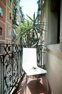 Barceloneta Suites Apartments Beach - 1