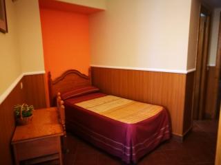 Hostal Hueso - Trujillo - 5
