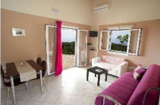 Evi΄s Studios - Agios Nikitas - 2