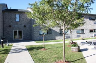 Residence & Conference Centre - Brockville - Brockville - 9
