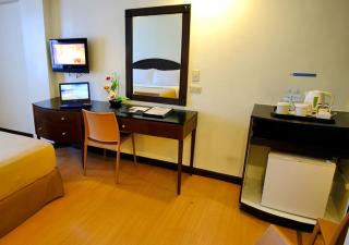 Fersal Hotel Neptune Makati - Manila - 2