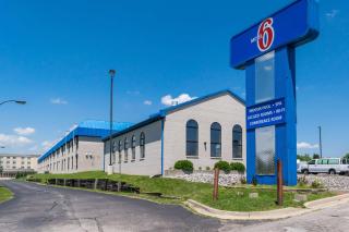 Motel 6-Richmond, IN - Richmond - 6