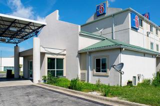Motel 6-Seymour, IN - North - Seymour - 9