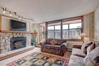 Vs438 Village Square Condo - 2