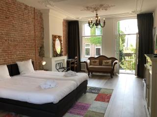 Nine-T-Teen Bed and Boutique - Amsterdam - 8