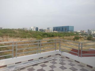 Misty Lake Guest House - Haiderabad - 8