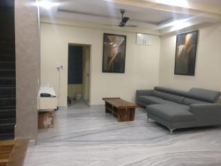 Misty Lake Guest House - Haiderabad - 2