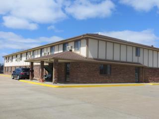 Baxter Inn 4 Less - Baxter Springs - 4