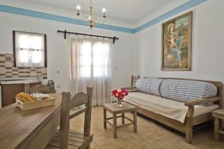 Philoxenia Apartments - 1