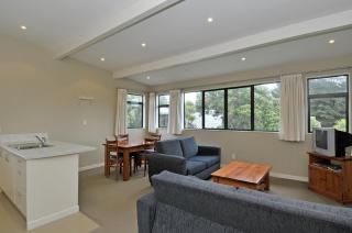 Aotea Lodge Porirua - 3