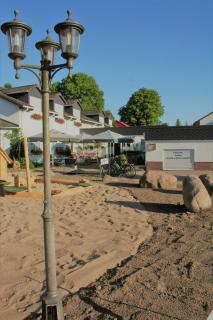 Das FRITZ Hotel Schwerin schöne Lage im Grünen mit regionaler Küche kostenfreien Parkplätzen und E Ladestation - Schwerin - 2