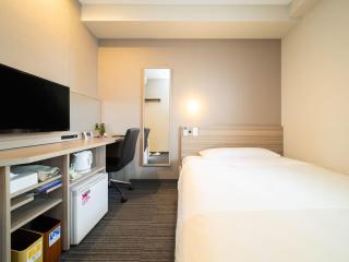 Super Hotel Shinyokohama - Yokohama - 6