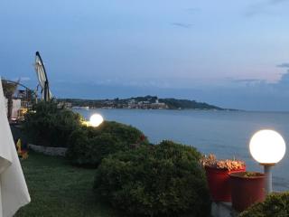 Iris Seafront Apartments - Fourka - 8