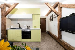 2 Nights Apartments - great location, right next to Main Rail and Bus Station, 10 min to Main Square by foot - 1