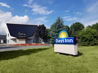 Days Inn by Wyndham Kingston - Kingston - 9
