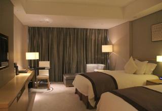 Howard Johnson IFC Plaza Ningbo - Ningbo - 1