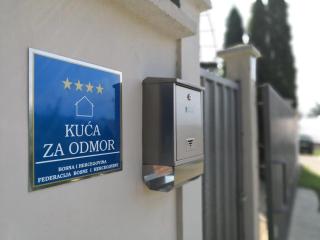 Holiday Home Zelena Oaza - Sarajevo - 9