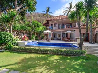 Villa Pantai Candidasa by Villa Finder - Candidasa - 8