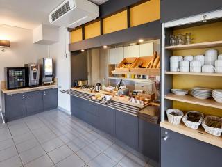 B&B HOTEL Orleans Saint-Jean de Braye - Saint-Jean-de-Braye - 1