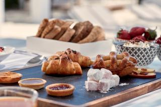 Mrs. Armelina by Mr&Mrs White Hotels - Naousa - 4