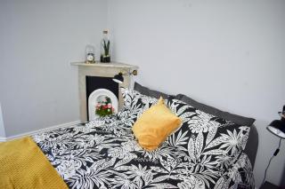 Bright 1 Bedroom Flat Minutes from the Beach and Trains - Brighton & Hove - 8