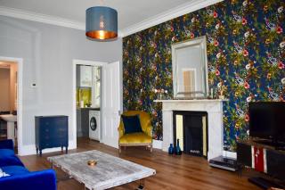 Bright 1 Bedroom Flat Minutes from the Beach and Trains - Brighton & Hove - 4