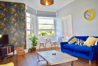 Bright 1 Bedroom Flat Minutes from the Beach and Trains - Brighton & Hove - 1