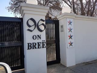 96 On Bree Guesthouse - Heilbron - 9