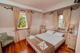 Stanica B&B - 4