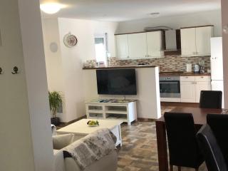 Villa Olive-Home with Pool - 6