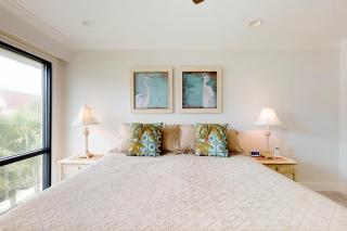 Water's Edge Condominiums - Holmes Beach - 5