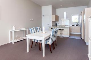 Sovereign Pier On The Waterways - Whitianga - 4