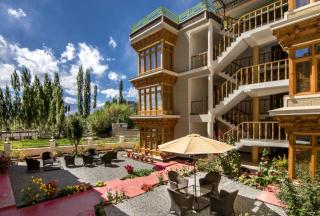 Hotel Om Ladakh - Leh - 1