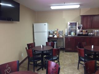 New Victorian Inn & Suites Kearney - Kearney - 1