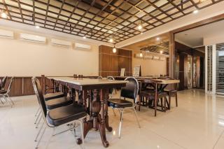 RedDoorz Plus @ Thamrin - 6
