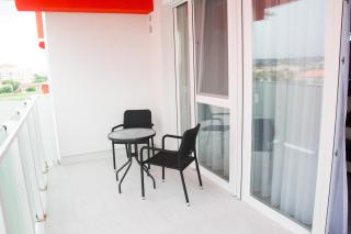 Modern minimalist apartment in Oradea - 2