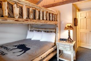 Cobble Mountain Lodge - 5