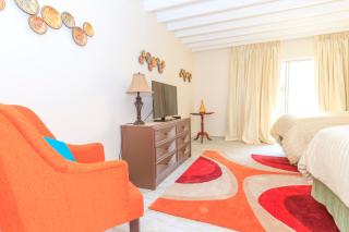 Sunset Shores Beach Hotel - Kingstown - 6
