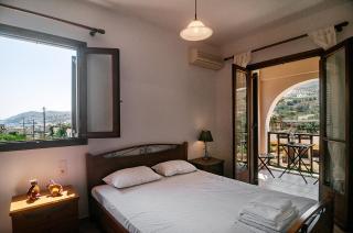 Olive green house - Agia Pelagia - 9