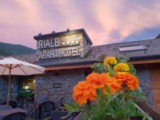 ApartHotel RIALB - El Serrat - 7