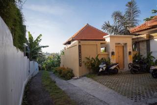 Umah Tikari Guesthouse - Canggu - 5