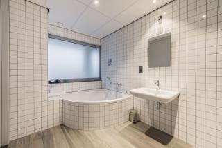 Urban Lodge Hotel - 8