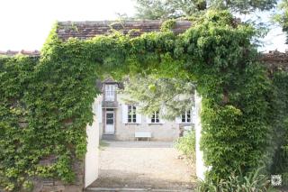 la cour d'eloyse - La Chapelle-sur-Oreuse - 2