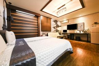 Q Hotel Yongin - Yongin - 4