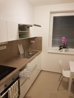 NEWLY BUILT APARTMENT 5 WITH BALCONY NEAR CENTER - Brno - 9