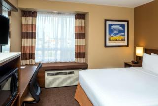 Microtel Inn & Suites by Wyndham Red Deer - Red Deer - 9