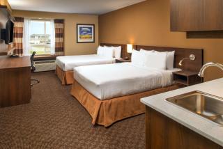 Microtel Inn & Suites by Wyndham Red Deer - Red Deer - 7